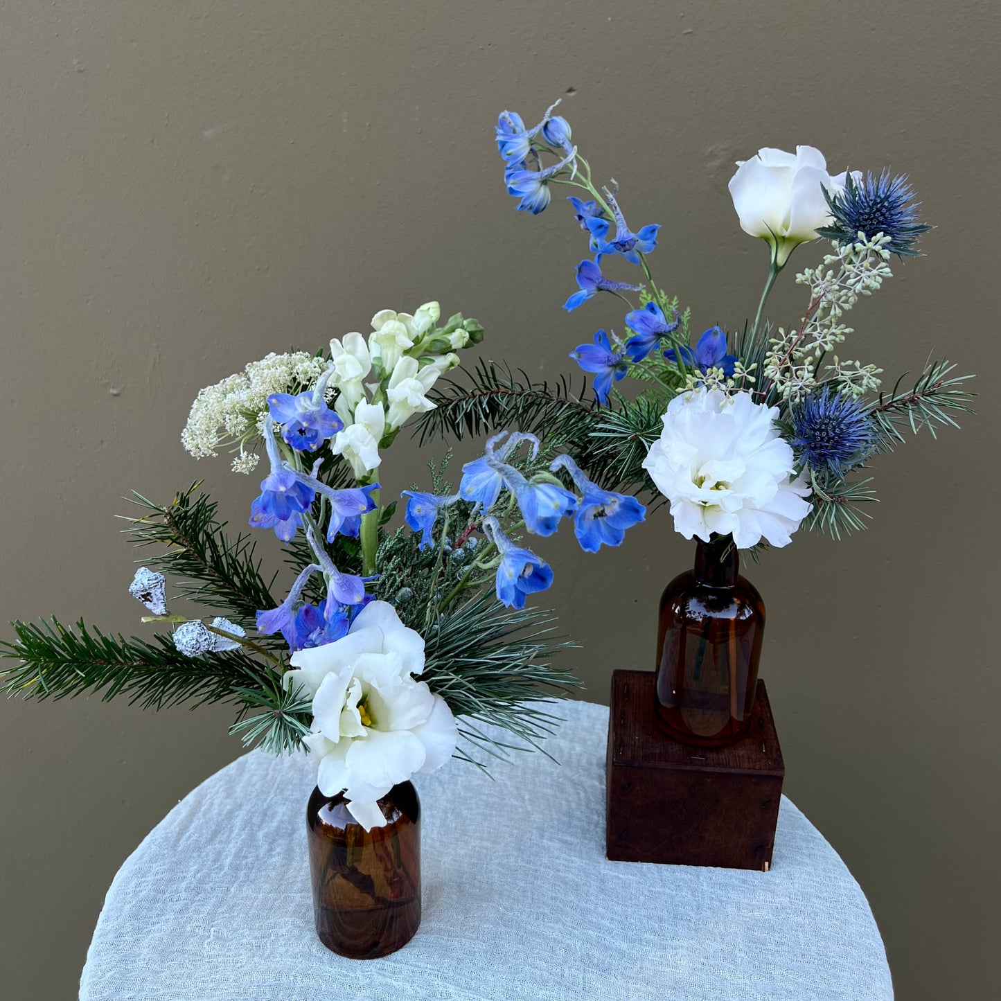 Fresh Holiday Bud Vases - The English Garden