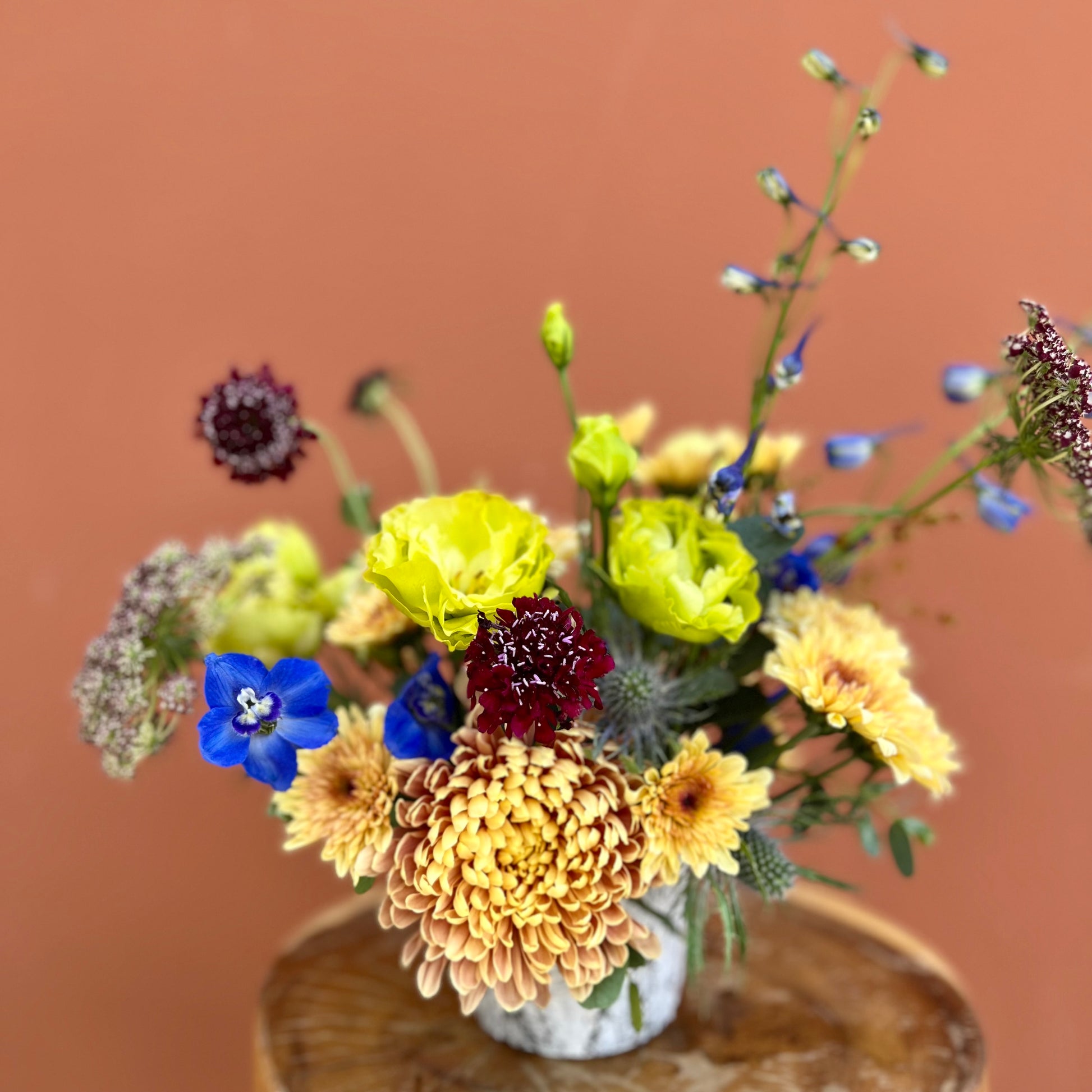 Nutmeg | Fall Floral Arrangement - The English Garden