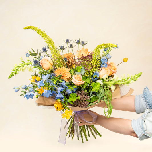 Hand-Tied Bouquet: Large